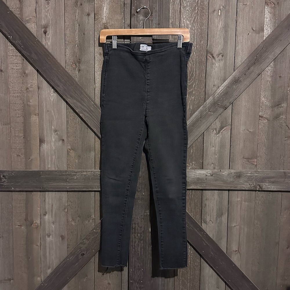 Free People Easy Goes It Pull-On Super Skinny Jeans GUC